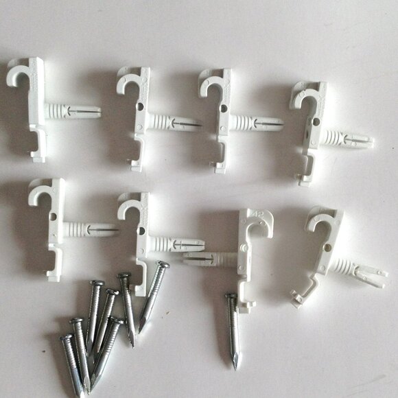 Set of 8 White Fast Set Back Clip W/Drive Pin Wall Shelving Renovating DIY - Picture 1 of 4